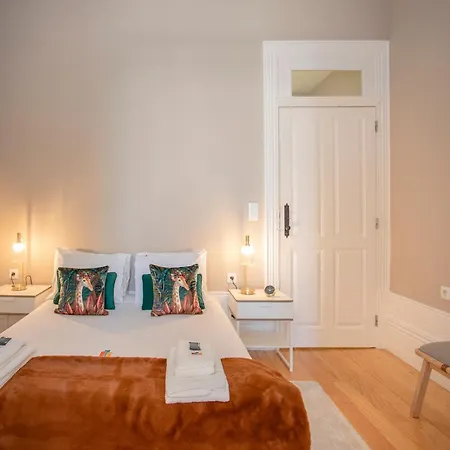 Liiiving In - Balcony Design Apartmán