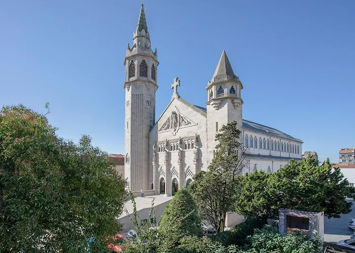 Liiiving In - Balcony Design Apartment Porto