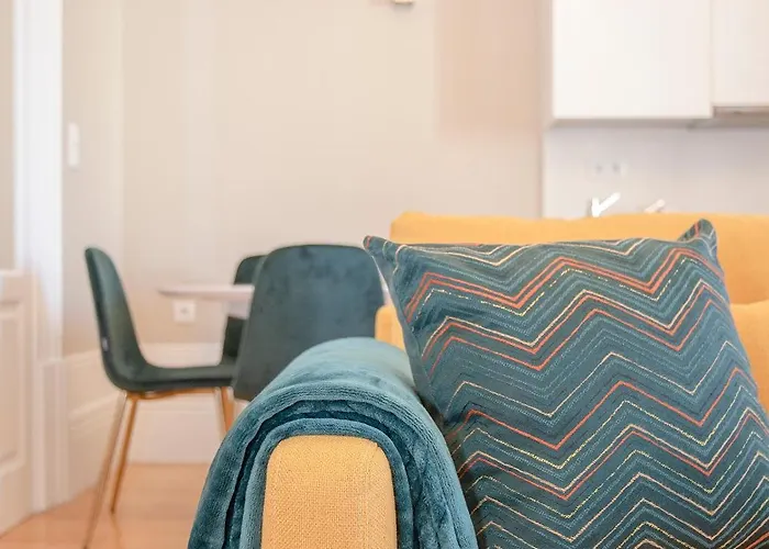 Apartment Liiiving In - Balcony Design