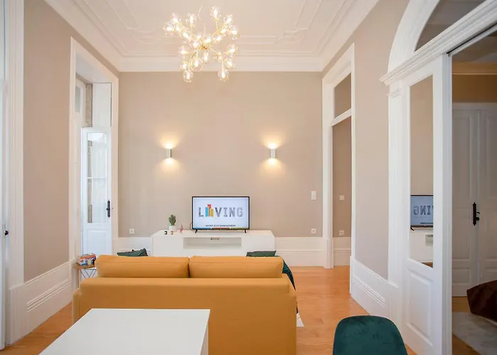 Liiiving In - Balcony Design Apartment Porto