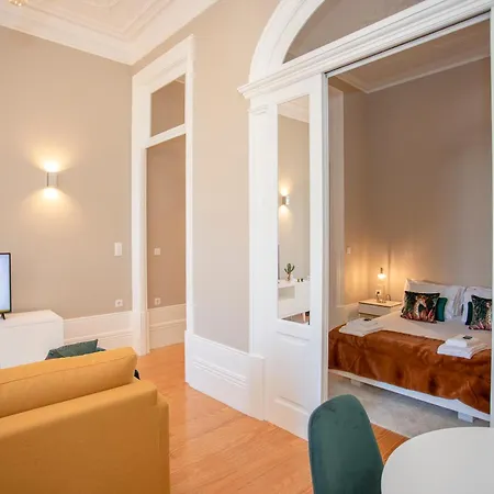Liiiving In - Balcony Design Apartment