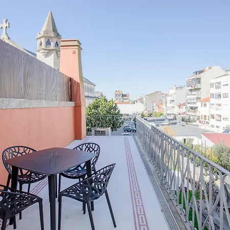 Liiiving In - Balcony Design Порту