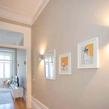 Liiiving In - Balcony Design * Порту