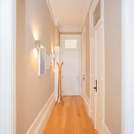 Liiiving In - Balcony Design Апартаменты